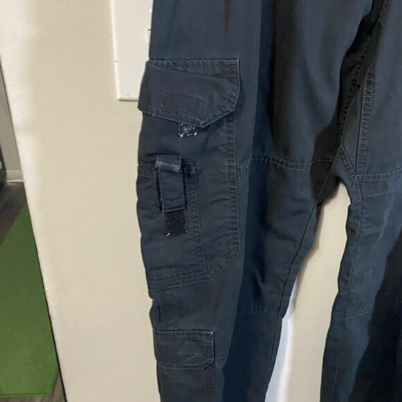 5.11 Tactical Mens EMT EMS Professional Work Pants Black Sz 40 Style 743632 - Picture 3 of 16